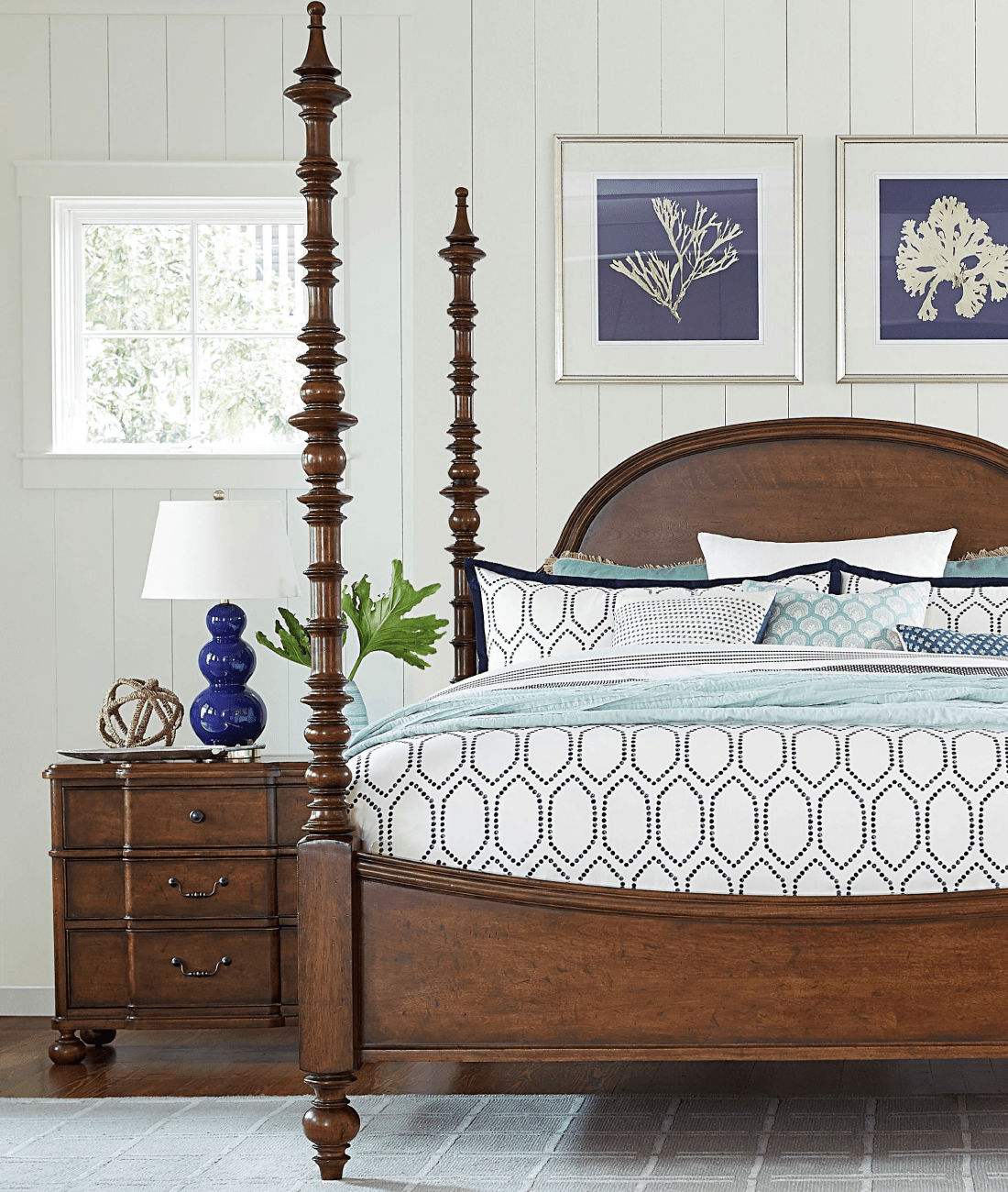 Aspin Classic Mango Wood Four Poster Bed – Handcrafted Solid Wood King Bed with Turned Posts - DOBRI ARTS AU