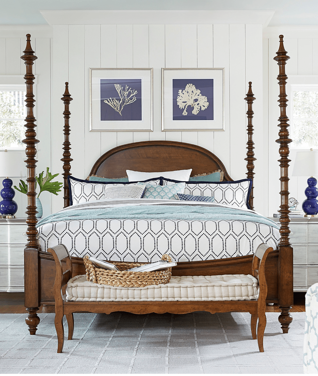 Aspin Classic Mango Wood Four Poster Bed – Handcrafted Solid Wood King Bed with Turned Posts - DOBRI ARTS AU