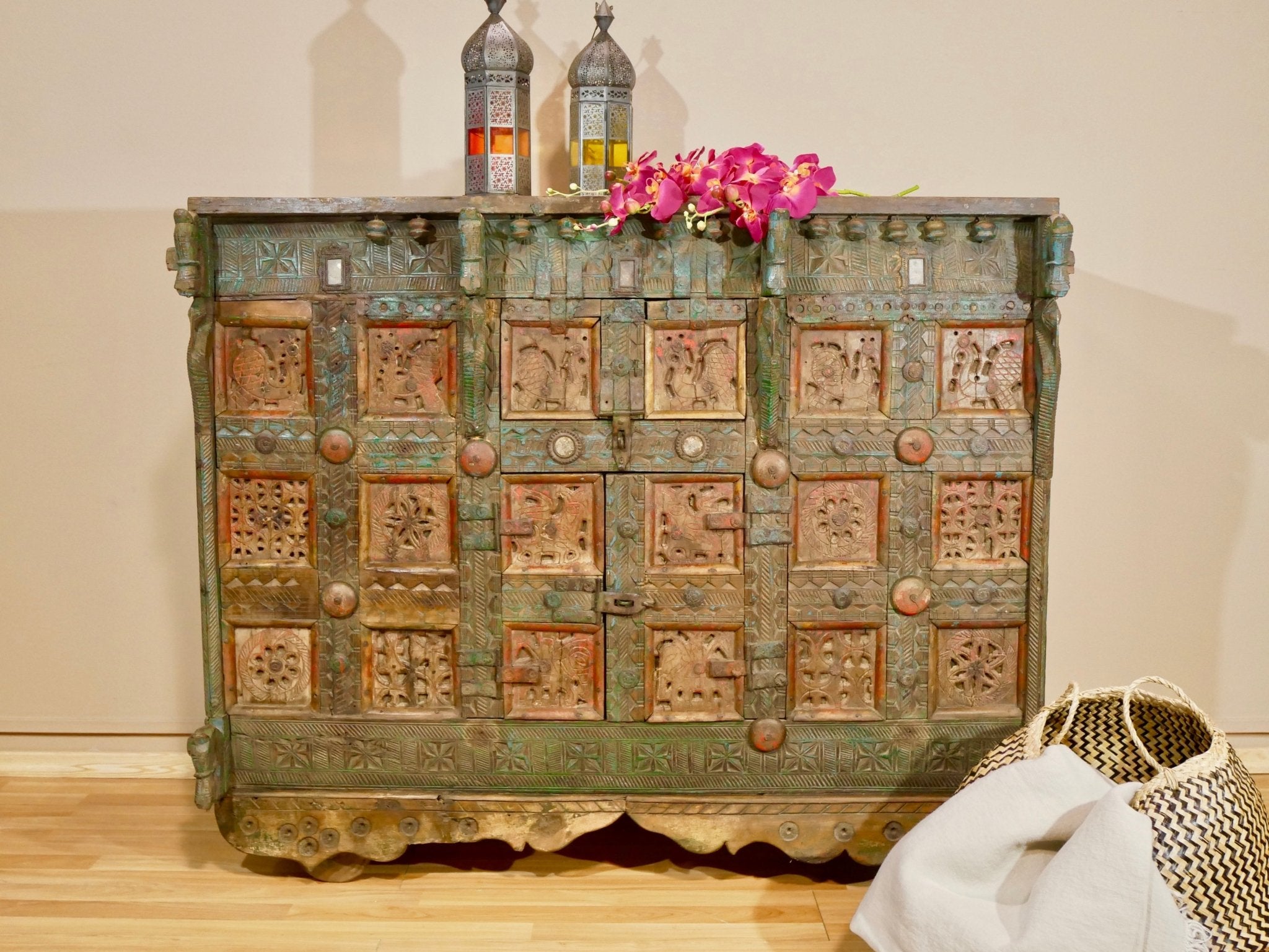 Damchya Antique Indian Carved Storage Chest - DOBRI ARTS AU