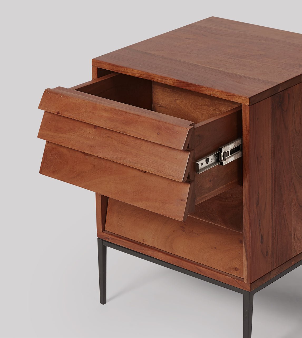 Elvara Acacia Wood Bedside Table – Tall 5-Drawer Nightstand with Iron Legs, Mid Century Storage Cabinet in Universal Teak - DOBRI ARTS AU