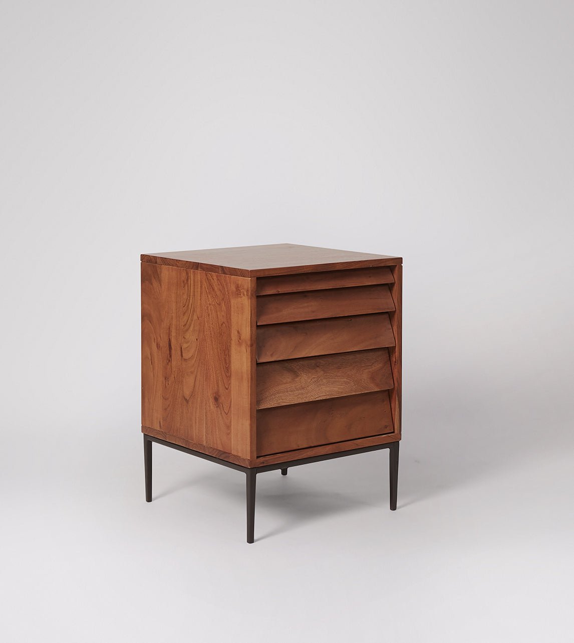 Elvara Acacia Wood Bedside Table – Tall 5-Drawer Nightstand with Iron Legs, Mid Century Storage Cabinet in Universal Teak - DOBRI ARTS AU