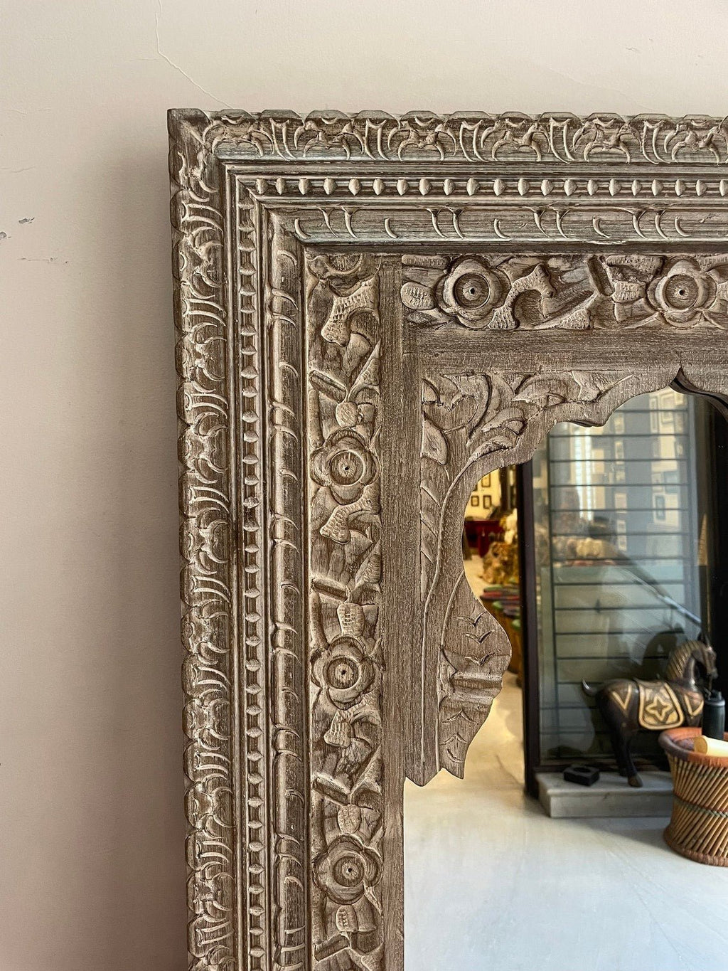 Hand-Carved Grey Wash Wooden Arch Mirror with Floral Border - DOBRI ARTS AU