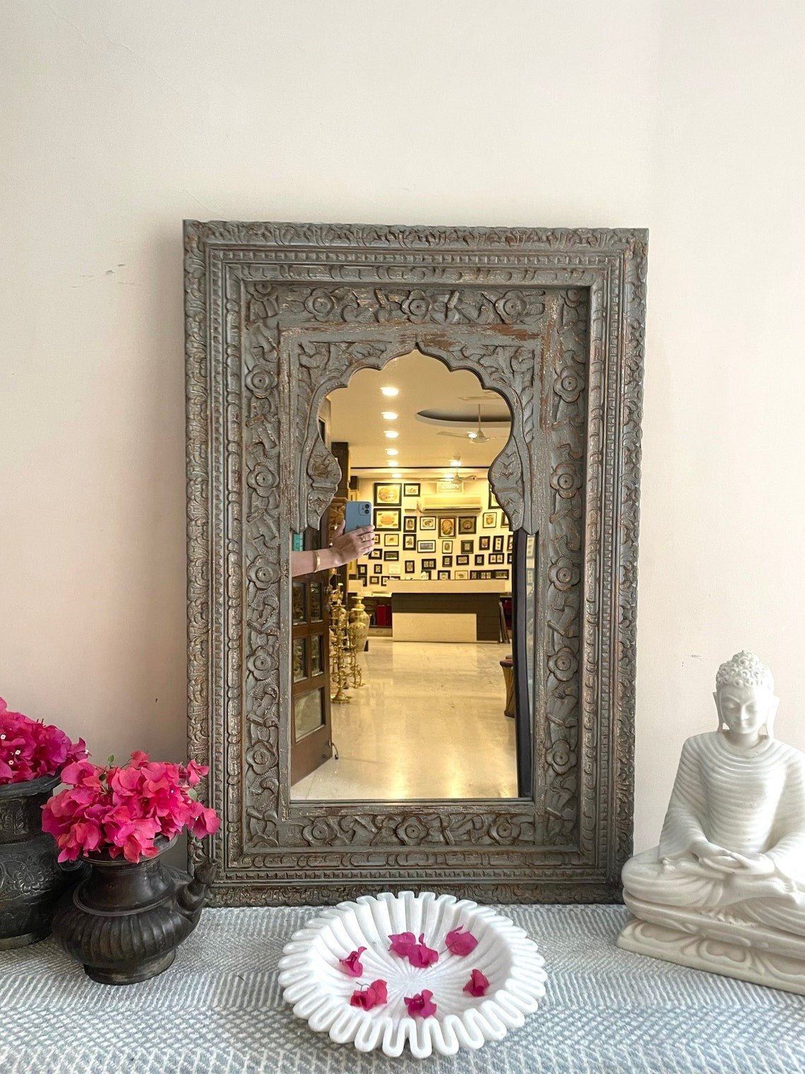Hand-Carved Grey Wash Wooden Arch Mirror with Floral Border - DOBRI ARTS AU