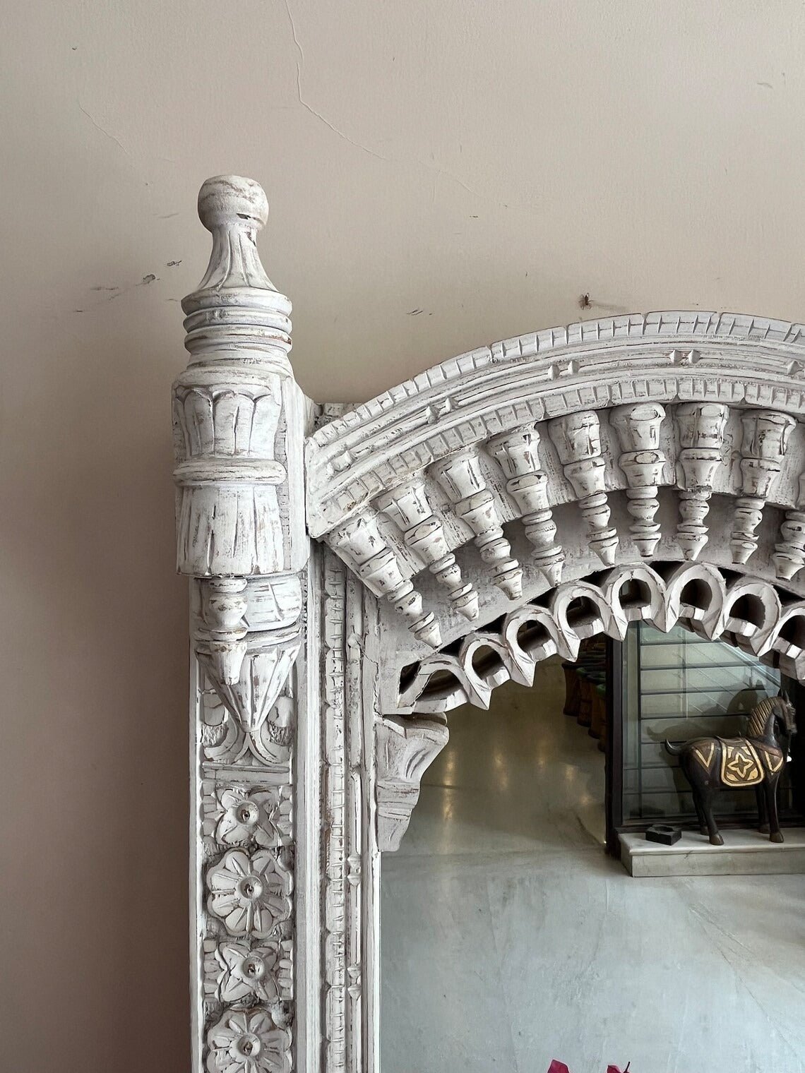 Hand-Carved Whitewashed Arch Wooden Mirror Frame with Pillar Detailing - DOBRI ARTS AU