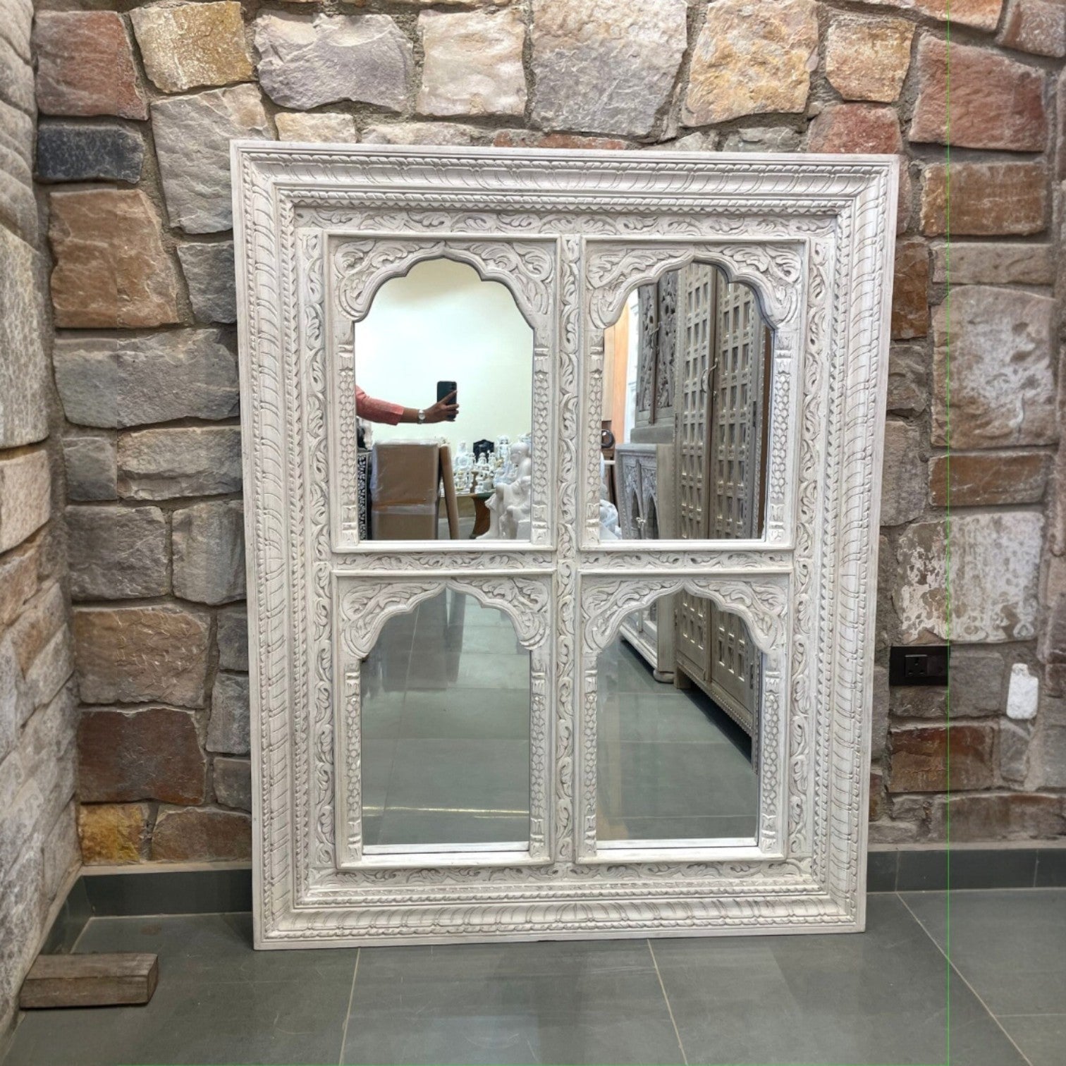 Hand-Carved Whitewashed Quad-Arch Wooden Wall Mirror with Jharokha Detailing - DOBRI ARTS AU