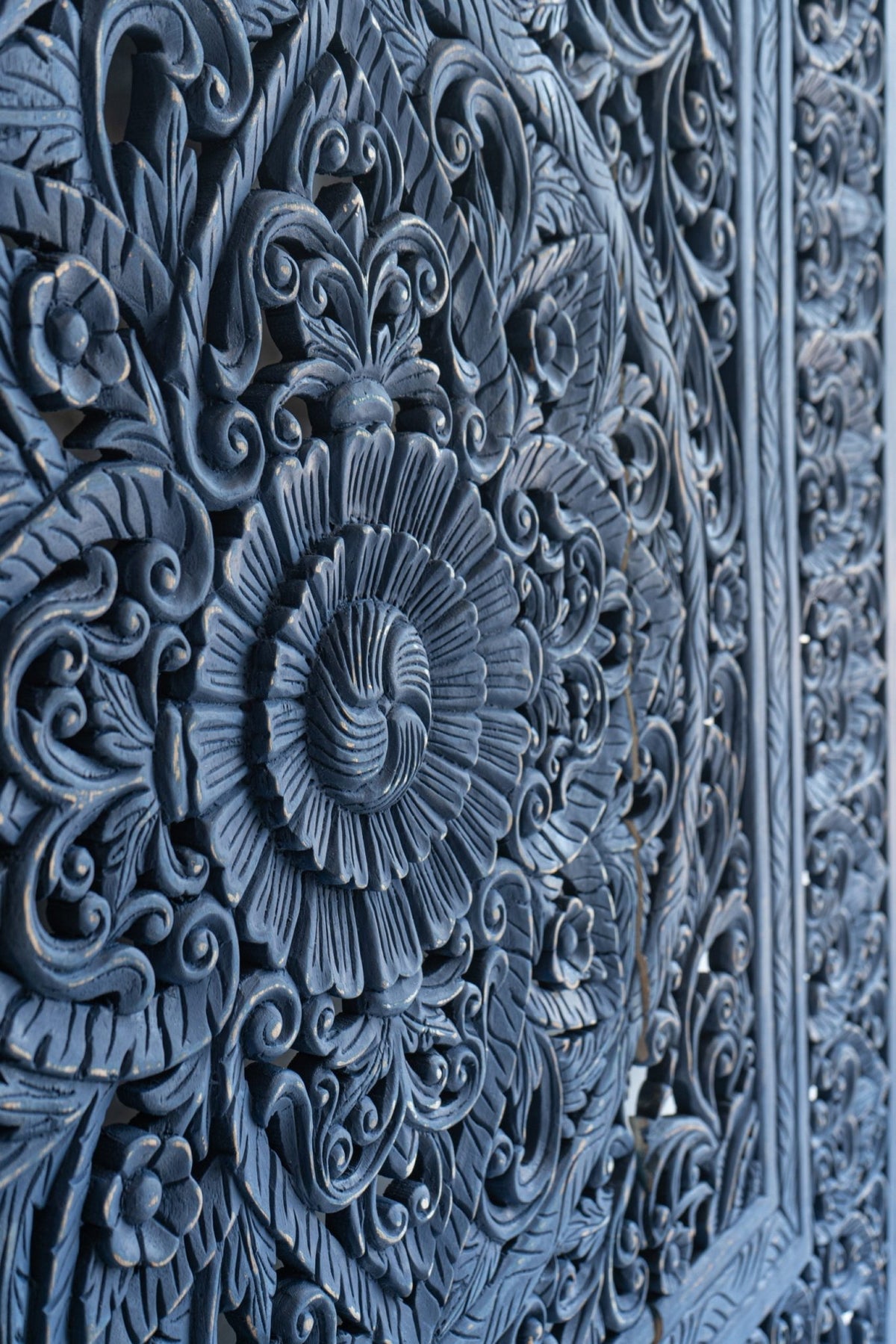 Indigo Hand Carved Mango Wood Floral Medallion Headboard – Ornate Indian Carved Decorative Wall Panel - DOBRI ARTS AU