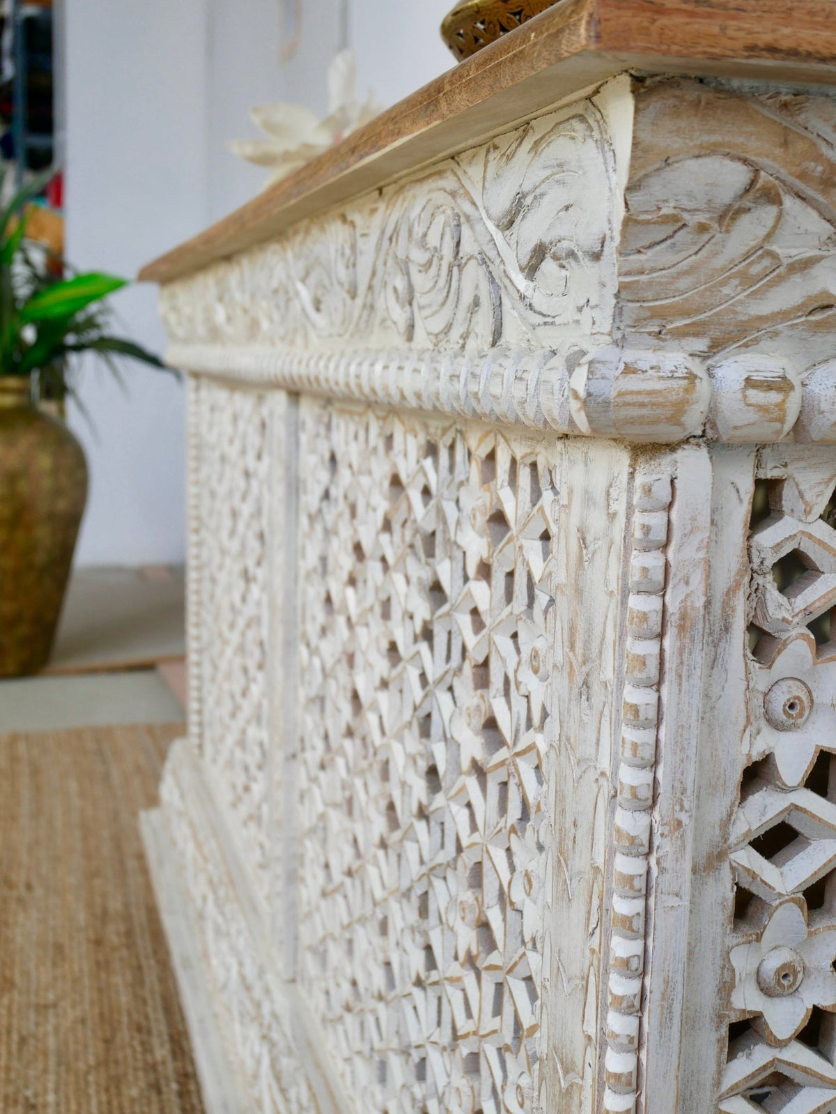 Riksha Hand-Carved Lattice Wooden Sideboard - DOBRI ARTS AU