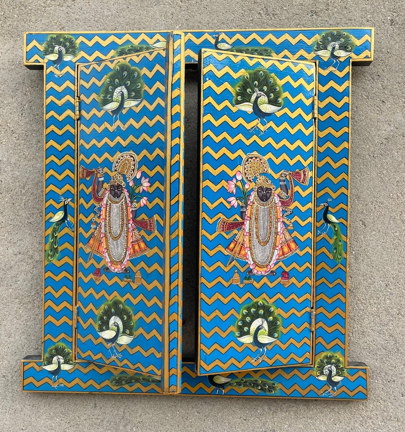 Shreenathji Hand-Painted Devotional Wooden Shrine Panel - DOBRI ARTS AU