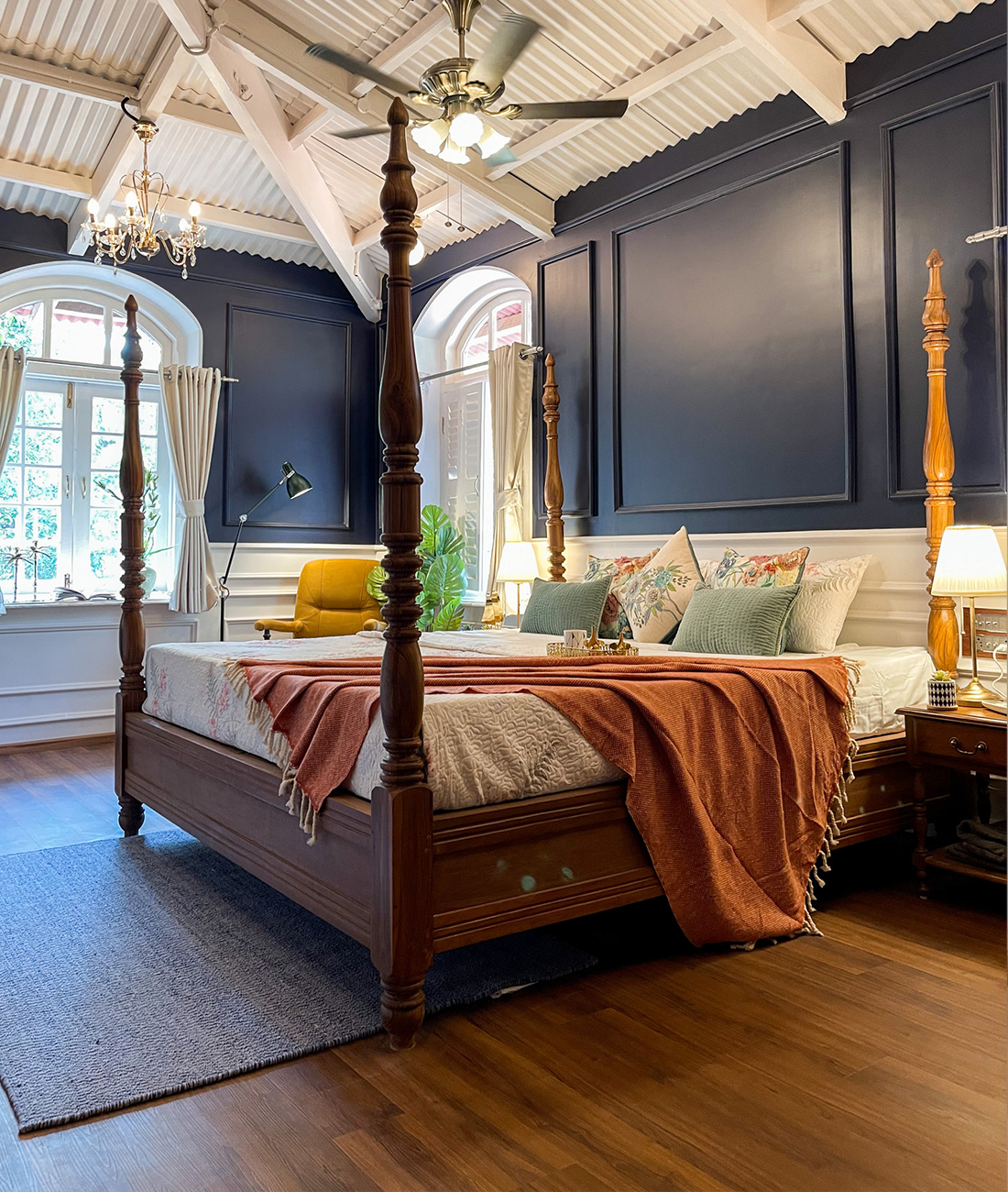 Solid Wood Acacia Four Poster King Bed – Handcrafted Traditional Poster Bed Frame with Turned Posts, Light Honey Finish - DOBRI ARTS AU