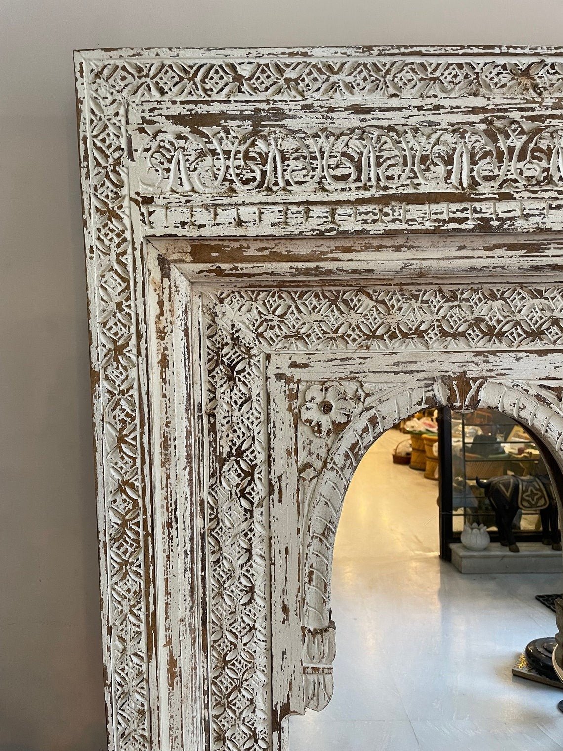 Vintage Wood Mirror: A Distinctive Accent for Your Wall DecorHand-Carved Distressed White Arch Wooden Floor Mirror with Heritage Motifs - DOBRI ARTS AU