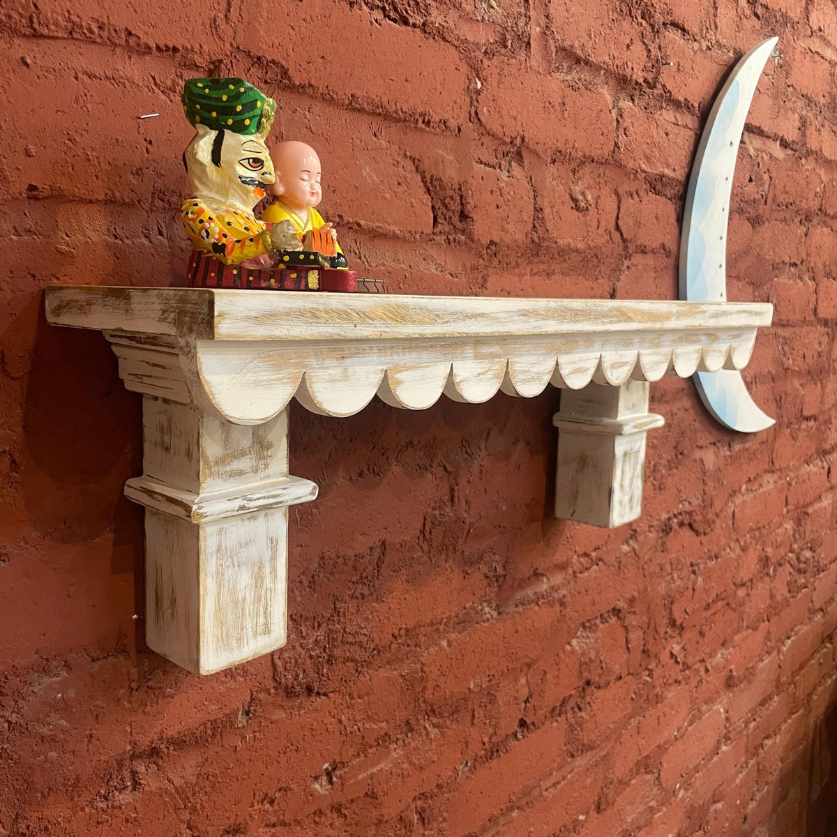 Whitewashed Hand-Carved Wooden Wall Shelf with Scalloped Edge Brackets - DOBRI ARTS AU